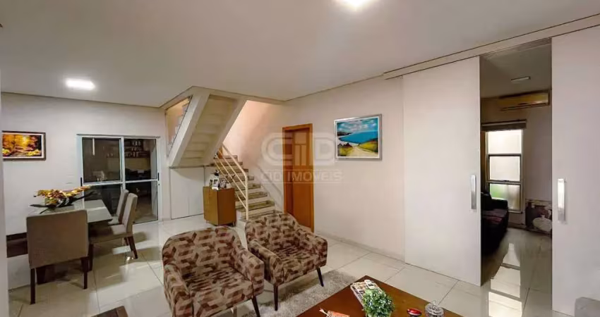 Sobrado á Venda com 3 quartos no condomínio Villa Paço Real