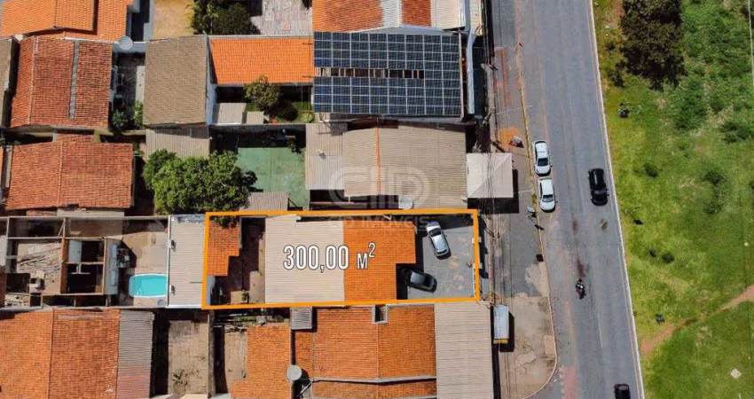 Casa Comercial á Venda no bairro Jardim Universitário