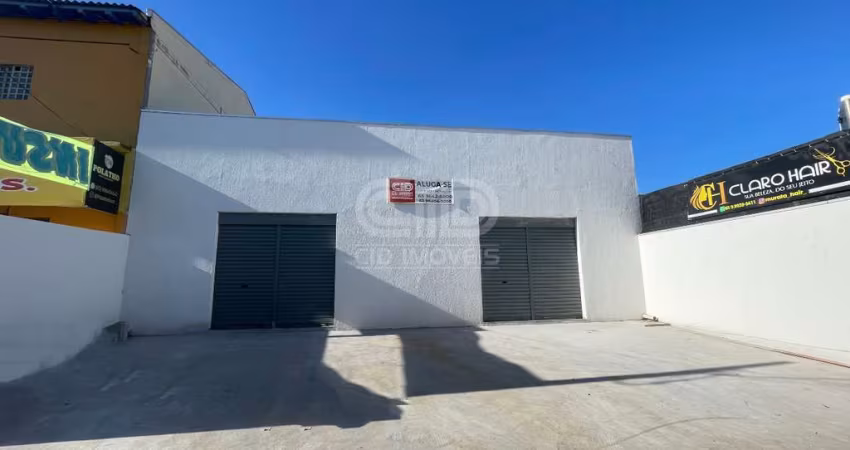 Salão comercial com 200m² no CPA II