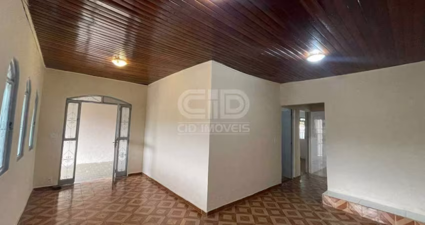 Casa com 3 quartos no CPA III