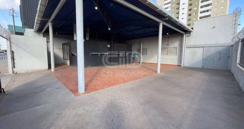 Salão comercial com 220m² no bairro Morada do Ouro