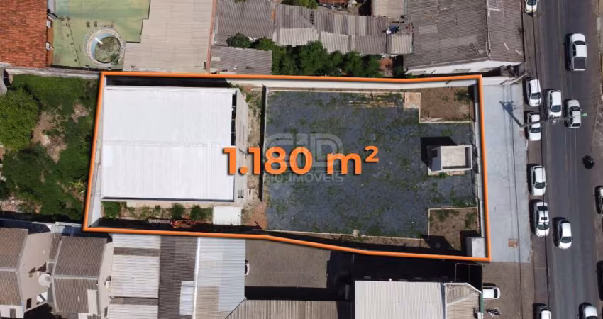 Prédio comercial com 3 pavimentos, próximo ao Hospital Santa Casa