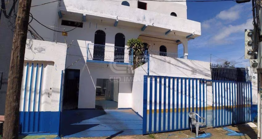 Prédio comercial com 2 pavimentos próximo ao Shopping Estação