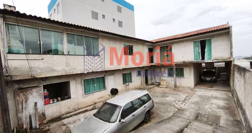Casa à venda na Ru Joaquim Rocha, 402, Maracanã, Colombo