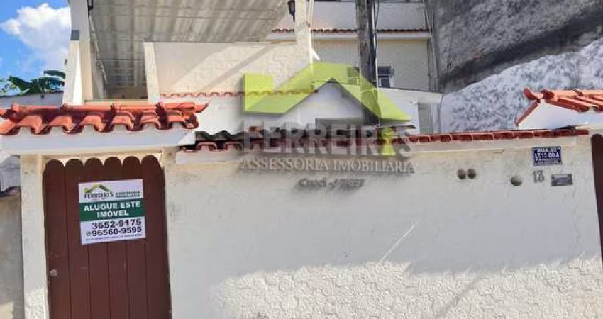 Casa Estilo Apartamento - Aluguel: R$1.200