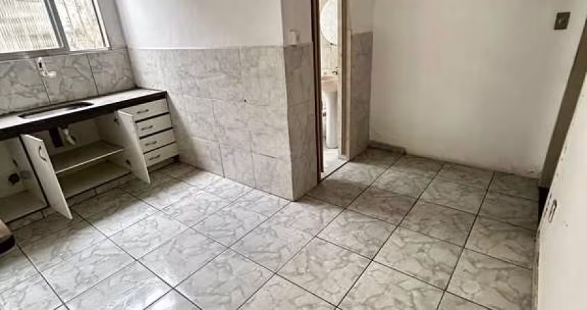 Casa em terreno de 400m² com mais uma loja, em Santa Cruz da Serra