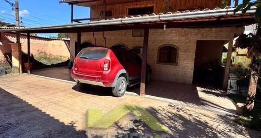 Excelente Casa de Esquina à Venda - Bairro Taquara, Duque de Caxias