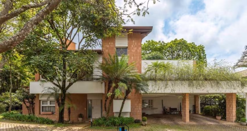 Casa em Condomínio - Jardim Cordeiro - 4 suítes; 5 vagas