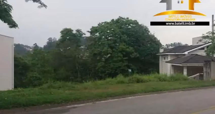 Terreno à venda no condomínio golf village na granja viana - batelli imóveis