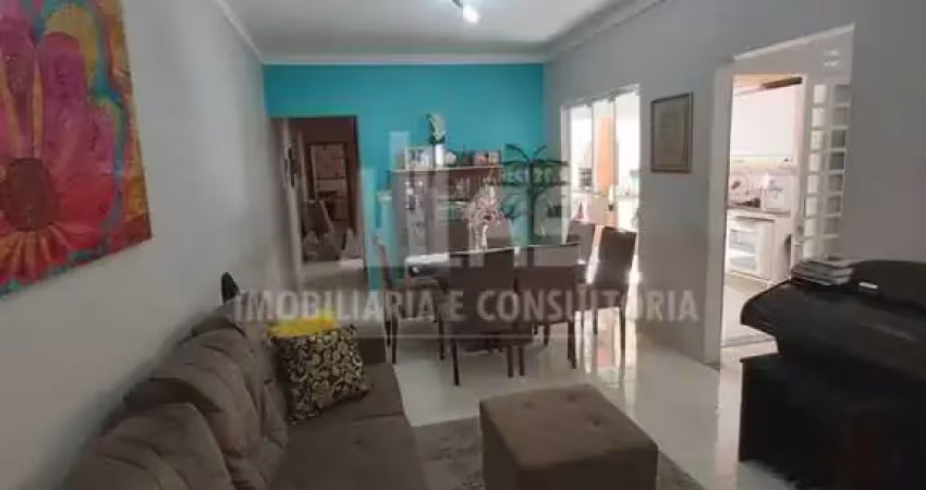 Casa com 3 quartos à venda no Cavalieri, Marília 