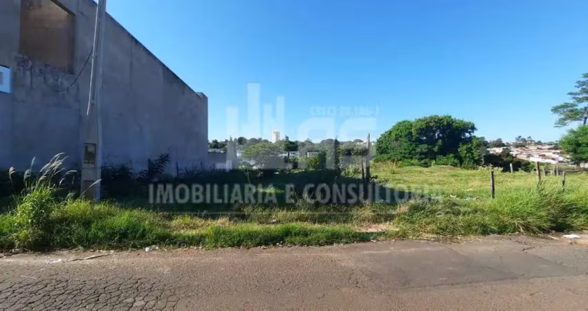 Terreno à venda na Chácara São Carlos, Marília 