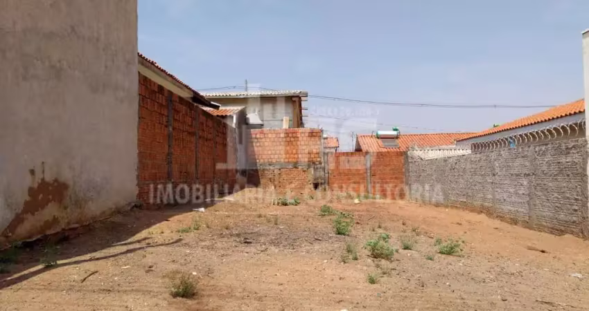 Terreno à venda no Núcleo Habitacional Nova Marília, Marília 