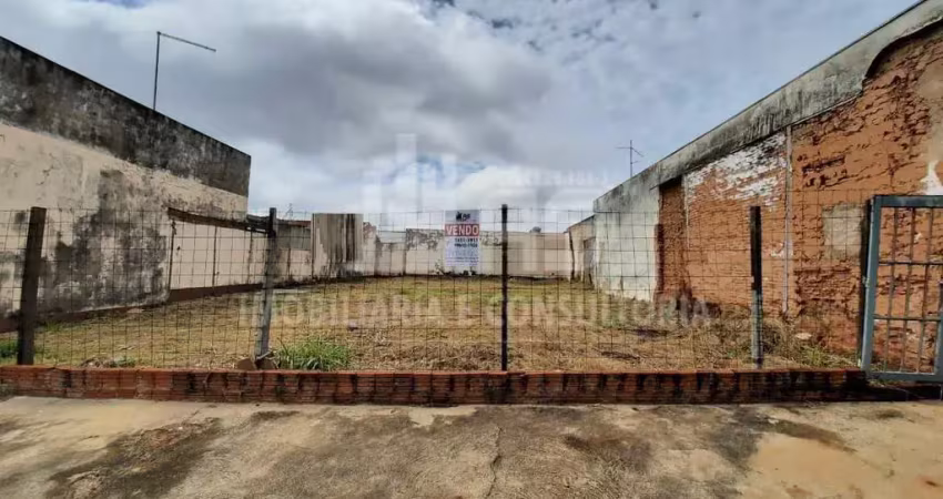 Terreno à venda no Maria Paula, Marília 
