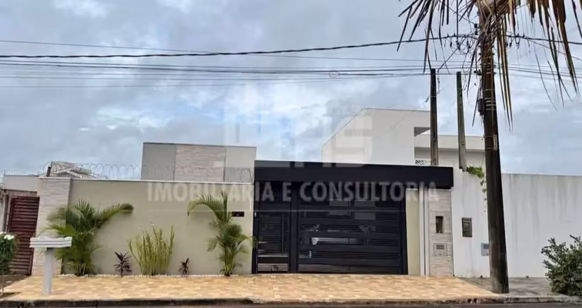 Casa à venda contendo 3 quartos sendo 1 suíte no jardim floreca