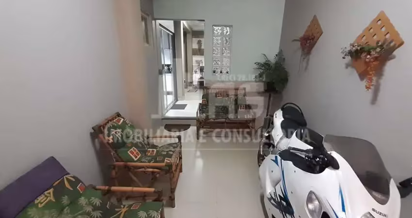 Sobrado à venda contendo 3 quartos sendo 1 suíte no jardim luciana