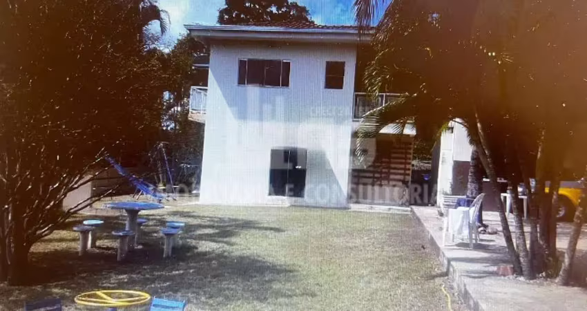 Chácara serra dourada com 6 dormitórios e 6 banheiros.