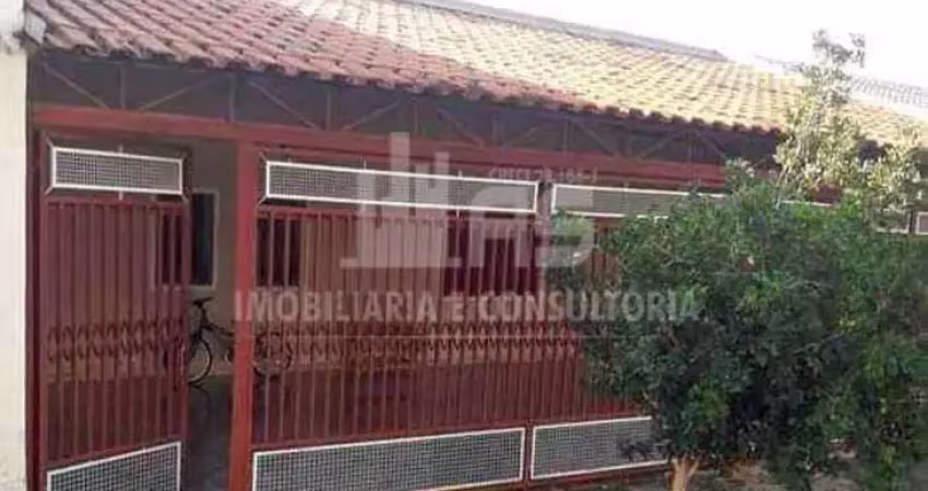 Casa a venda com 03 quartos sendo 01 suíte no jardim fontanelli