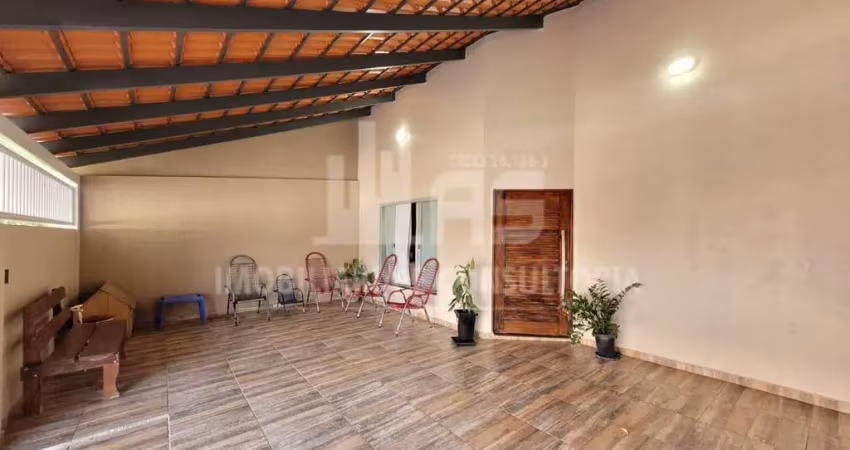 Casa com 3 quartos à venda no Jardim América, Marília 