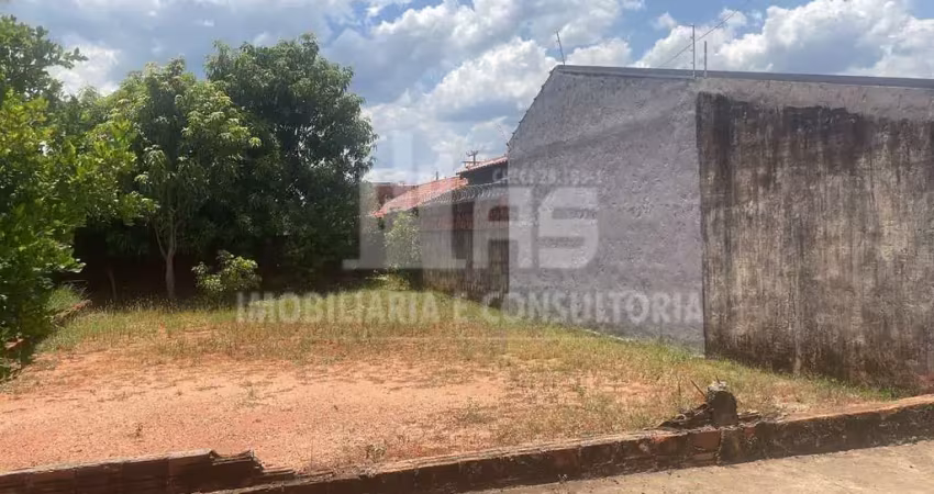 Terreno à venda no Conjunto Habitacional Vila dos Comerciários II, Marília 