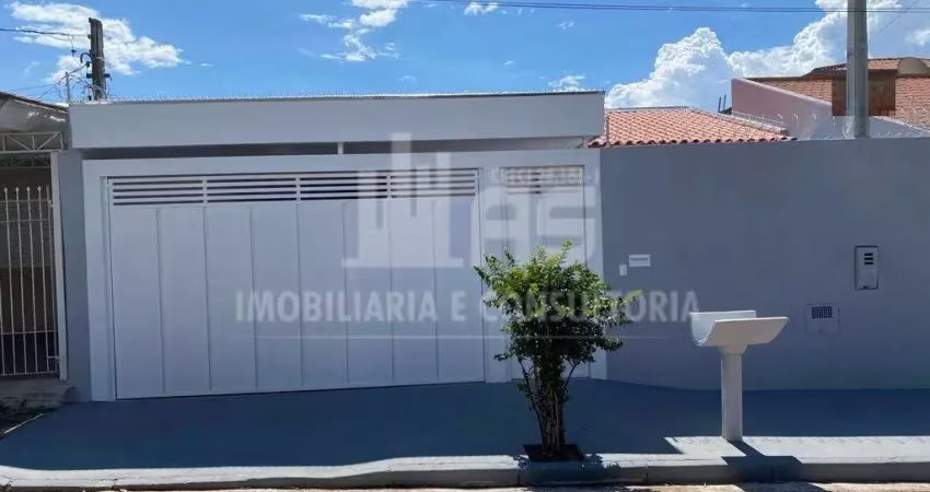 Casa a venda com 03 quartos sendo 01 suíte no bairro polón