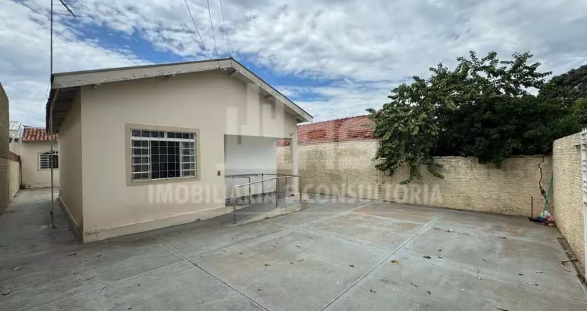 Casa à venda contendo 2 quartos no parque novo horizonte.