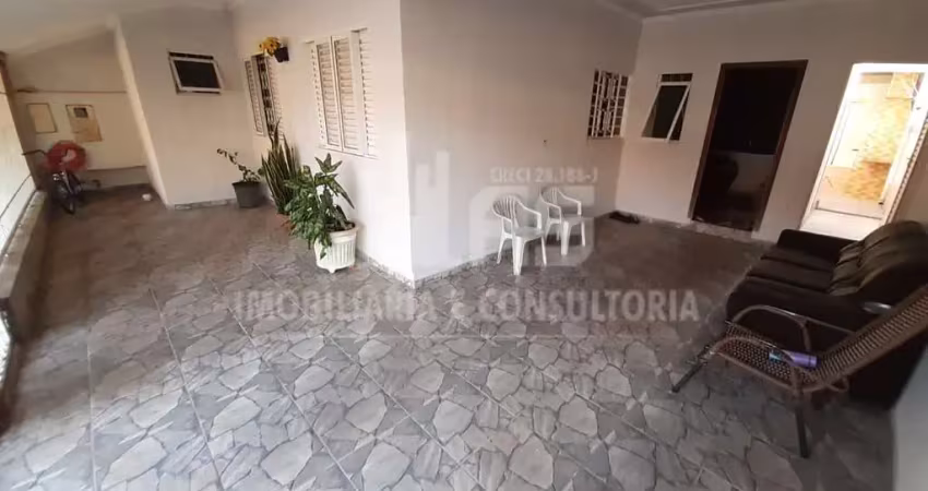 Casa a venda com 3 quartos sendo 1 suíte no nova marília