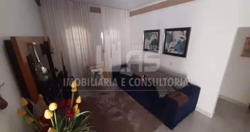 Casa a venda com 3 quartos sendo 1 suíte no bairro palmital