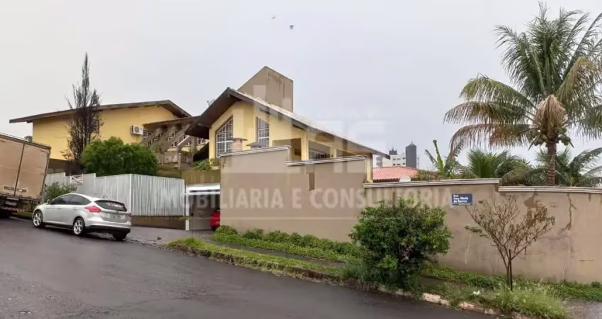 Casa com 4 quartos à venda no Centro, Garça 