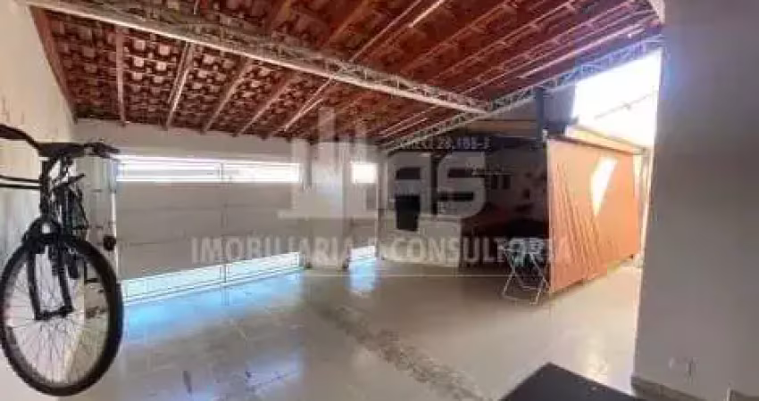 Casa à venda contendo 4 quartos sendo 1 suíte no jardim santa clara.