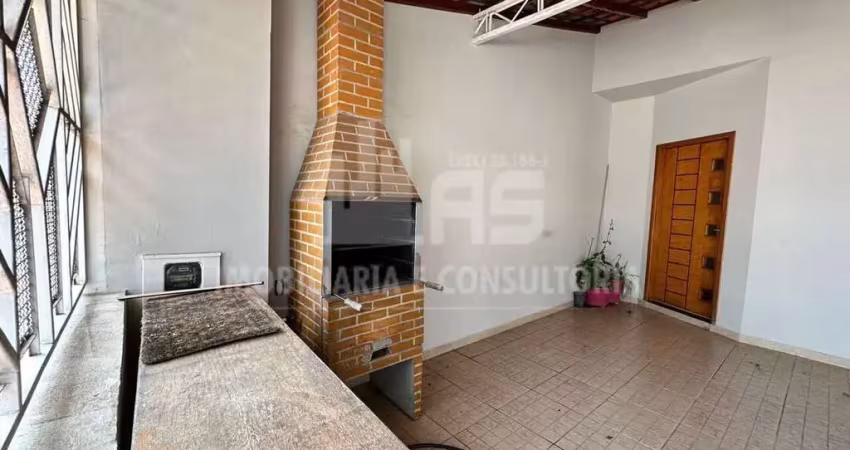 Casa à venda na região do aeroporto com 3 quartos e 2 banheiros