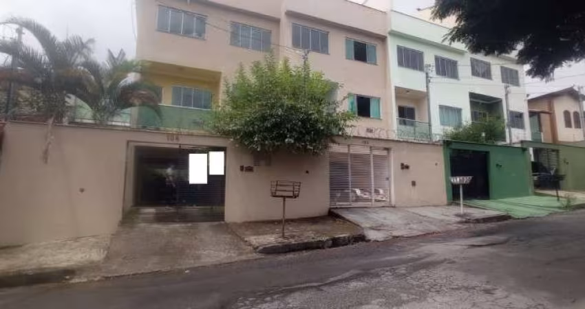 OPORTUNIDADE!!! CASA TRIPLEX A 5 MINUTOS DO CENTRO DE CONTAGEM