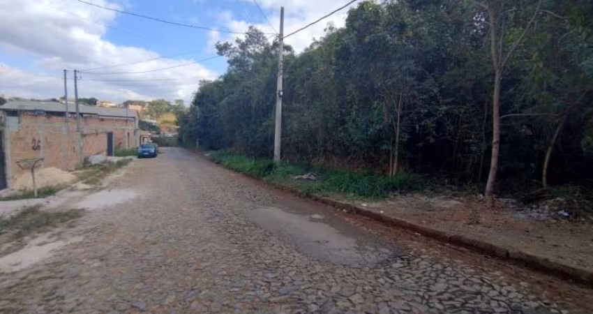 EXCELENTE LOTE DE 360 METROS NO BUGANVILLE EM CONTAGEM