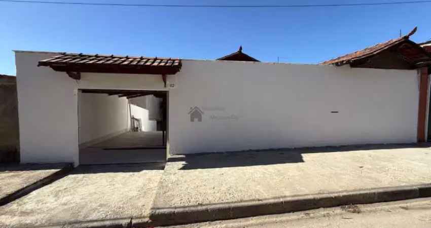 Excelente casa em lote de 720 metros no bairro praia em contagem