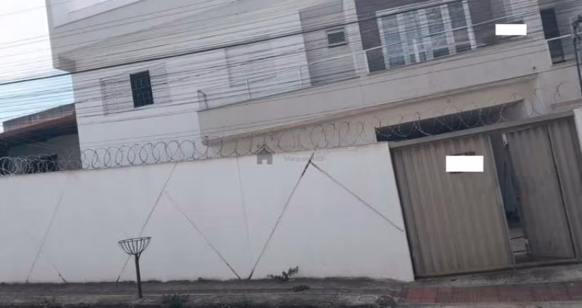EXCELENTE CASA GEMINADA TRIPLEX NA MELHOR LOCALIZAA‡AƒO DO BAIRRO ITACOLOMI EM BETIM