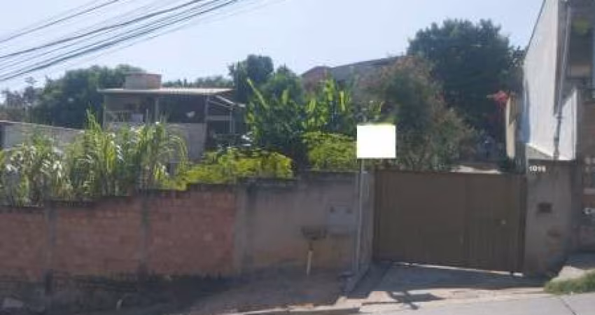 EXCELENTE CASA EM LOTE DE 700 METROS NO JARDIM DAS ALTEROSAS EM BETIM