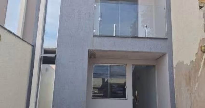 LINDA CASA GEMINADA DUPLEX INDIVIDUAL NO BAIRRO MONTE CASTELO EM CONTAGEM