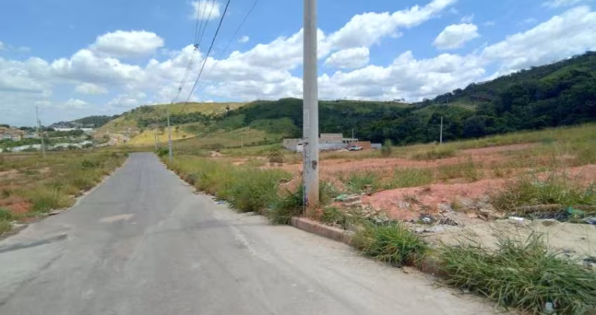 EXCELENTE LOTE NO BAIRRO ESTREITO DO LADO DO SAPUCAIAS III COM 360 METROS