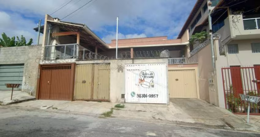 EXCELENTE CASA GEMINADA 03 QUARTOS EM A“TIMA LOCALIZAA‡A• DO BAIRRO PARQUE DAS ACACIAS EM BETIM