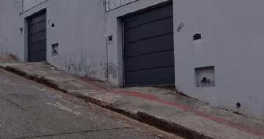 LINDA CASA GEMINADA DE 03 QUARTOS COM UMA SUATE NO BAIRRO PAQUETA EM BETIM