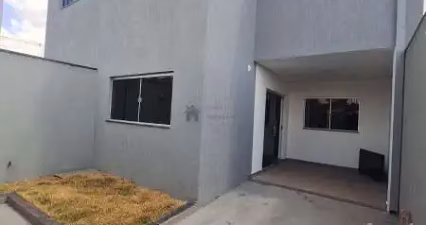 Linda casa geminada duplex com entrada individual na melhor localizaa‡aƒo do bairro guaruja mansoes
