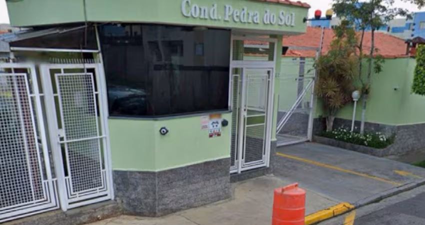 Casa Térrea à Venda no Condomínio Pedra do Sol – Vila Urupês, Suzano/SP