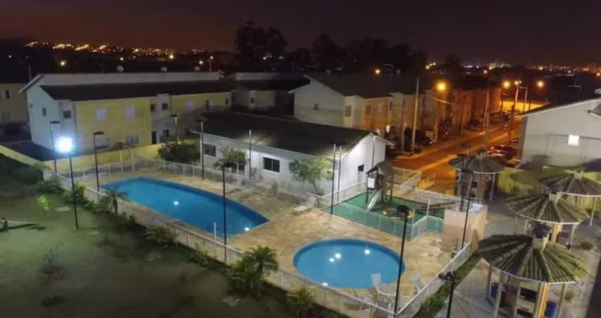 Casa a venda com 2 dormitórios em Suzano-SP