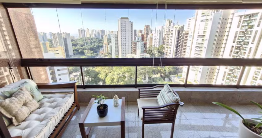 Atraente apartamento tipo para venda com 4 quartos, sendo 4 suítes, 226m²