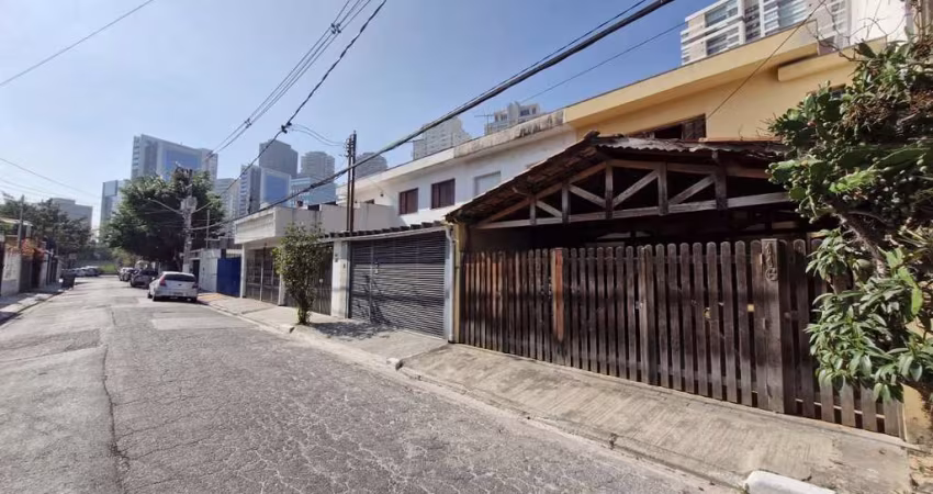 Confortável casa tipo para venda com 3 quartos, sendo 1 suíte, 135m²