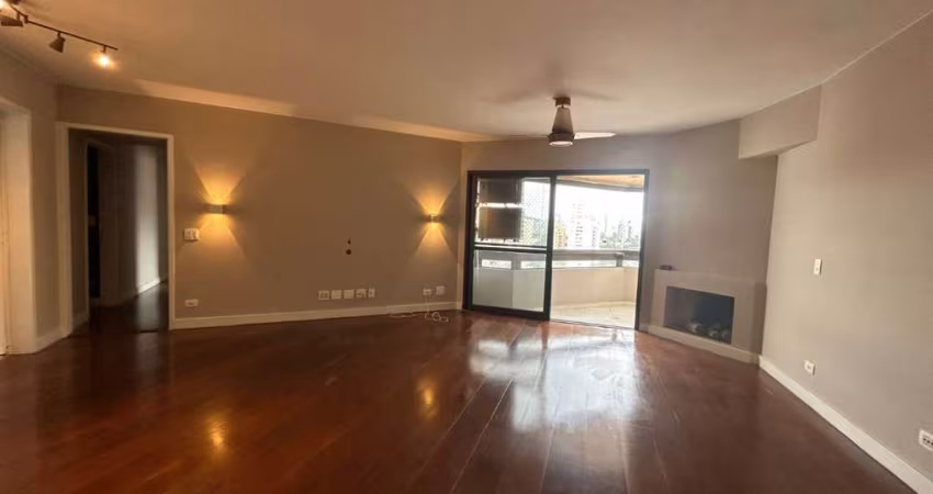 Espetacular apartamento tipo para locação com 3 quartos, sendo 1 suíte, 147m²
