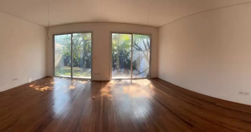 Espetacular casa em condomínio para venda com 4 quartos, sendo 4 suítes, 320m²