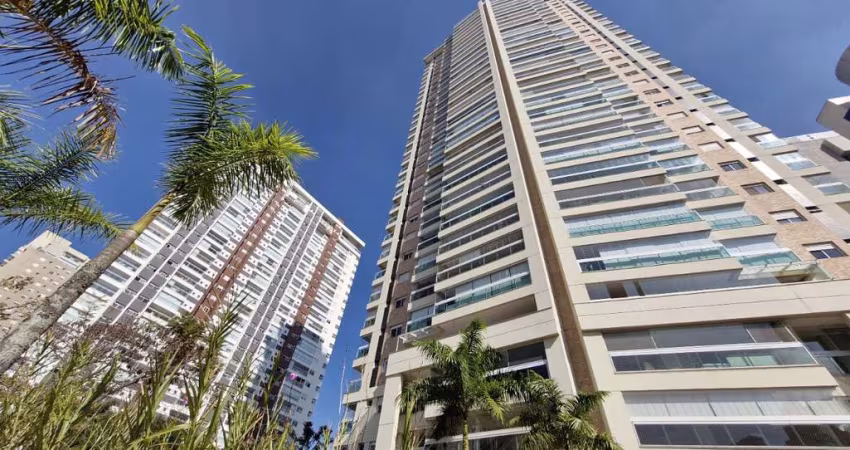 Versátil apartamento tipo para venda com 3 quartos, sendo 3 suítes, 240m²