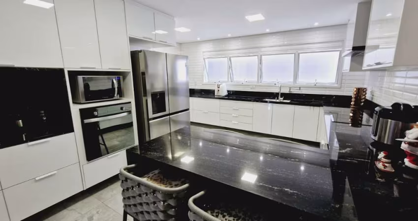 Excelente apartamento tipo para venda com 3 quartos, sendo 3 suítes, 239m²