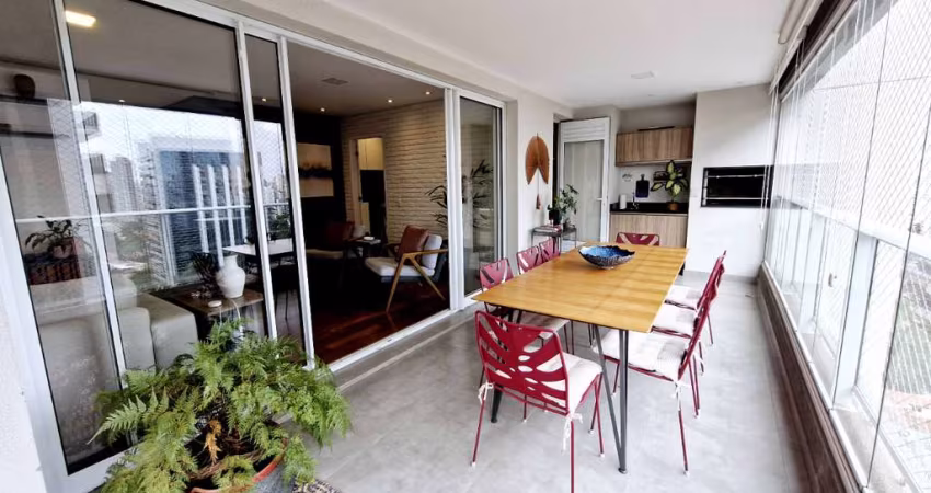 Confortável apartamento tipo para venda com 3 quartos, sendo 3 suítes, 134m²