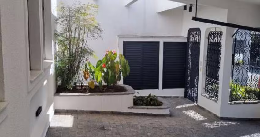 VENDO BELISSÍMA CASA DE DOIS PAVIMENTOS NO BAIRRO IPIRANGA - SP!